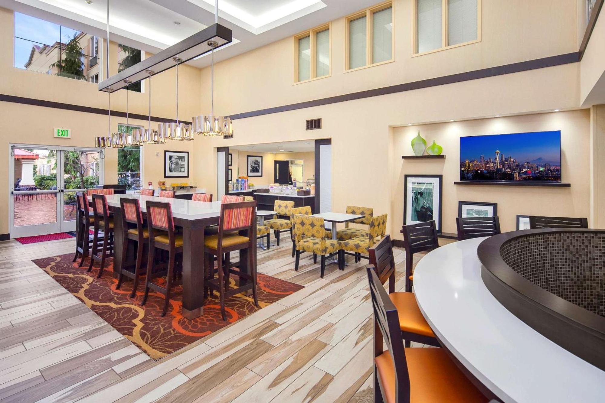 Hampton Inn & Suites Seattle North/Lynnwood Eksteriør billede